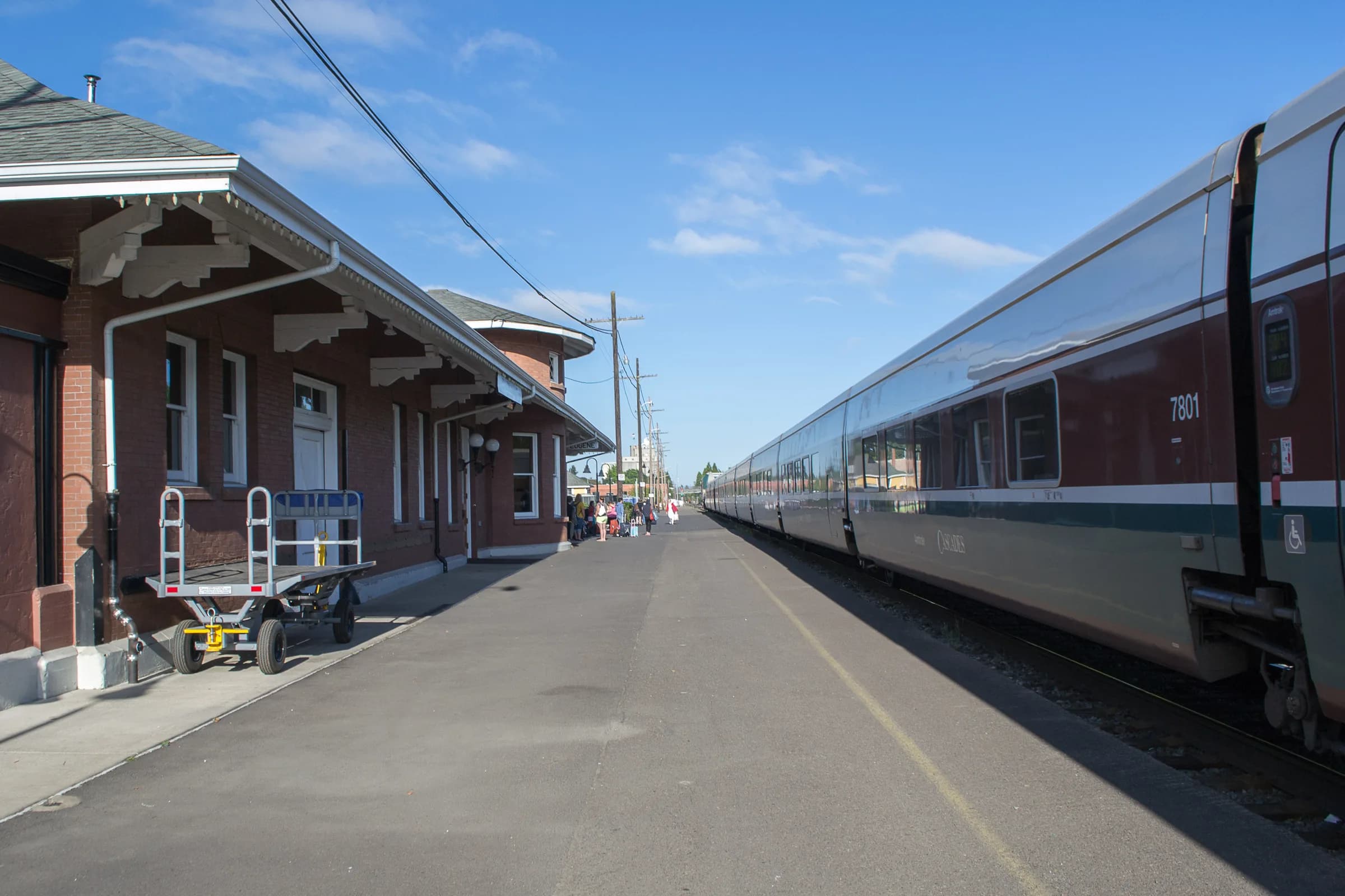 Amtrak Cascades train at Eugene station, August