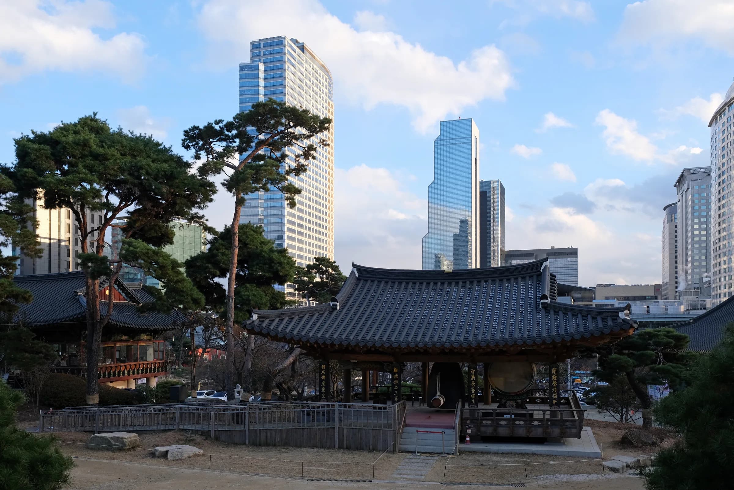 Bongeunsa Temple