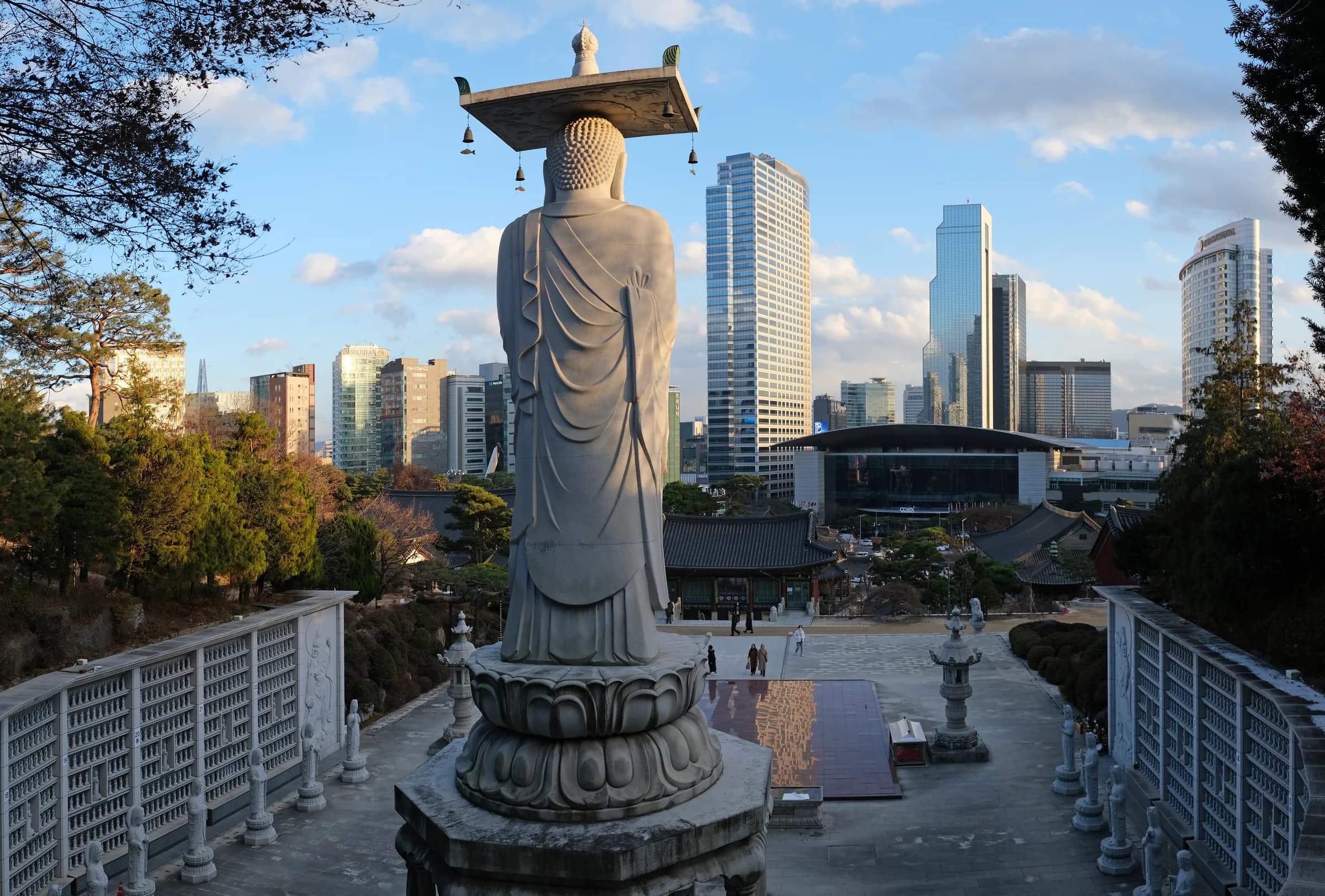 Bongeunsa, across the road from COEX — the temple most visitors can reach without changing their plans.