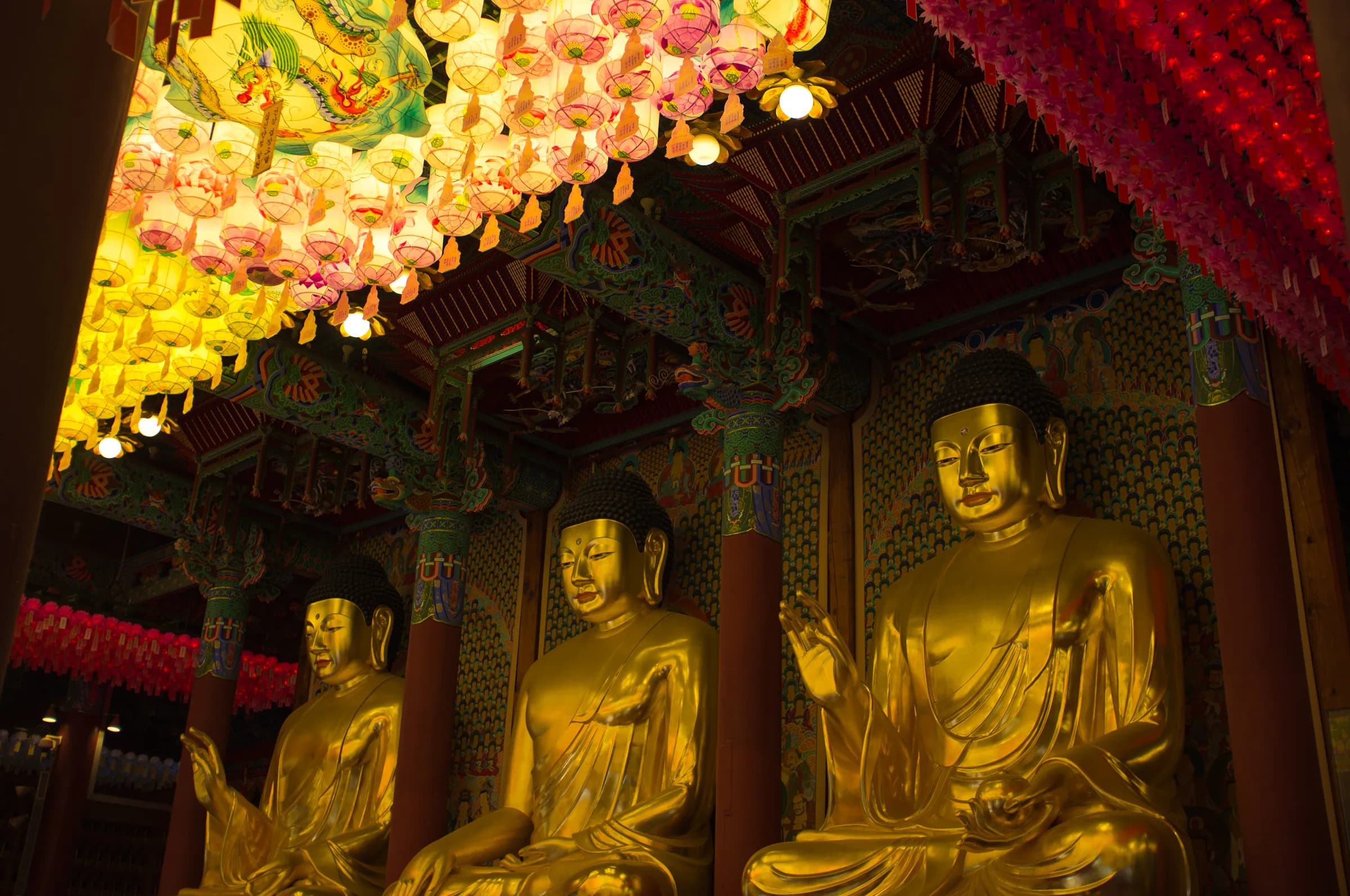 Jogyesa, head temple of the Jogye Order — Balwoo Gongyang faces it from the Templestay centre across the street.